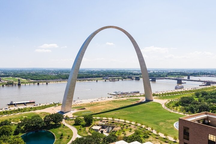 St Louis Arch and River Cruise Small Group Walking Tour - Photo 1 of 12